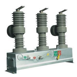 ZW32-12/630型户外永磁智能断路器高压开关（带看门狗）及其在电气系统中的金属线管应用